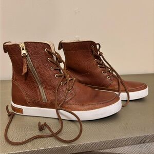 Blackstone USA CW96 (QL45) Brown and White Leather Shearling Boot Women's 39